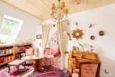 Schlafzimmer (1 OG.)