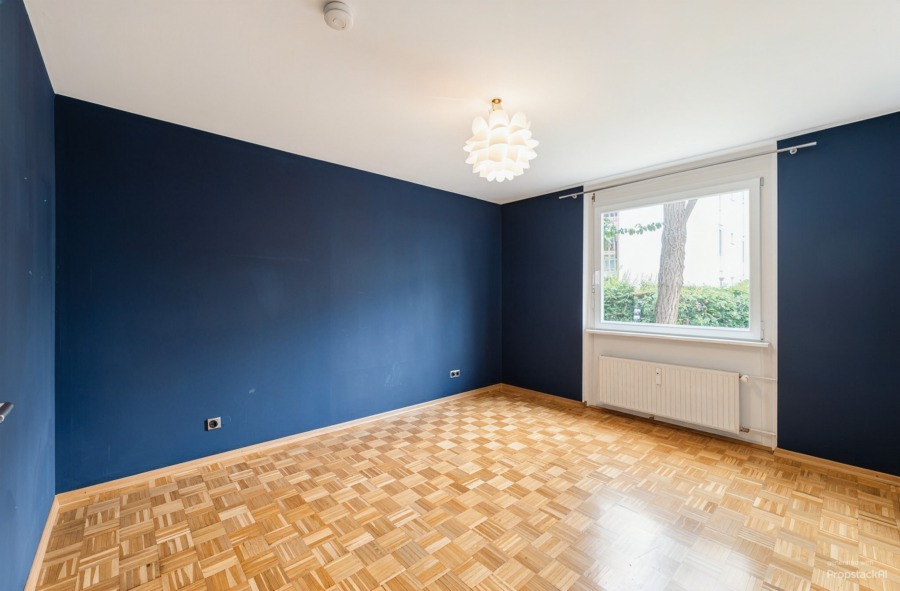 Schlafzimmer (2)